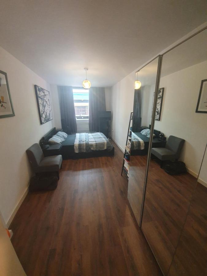 Double Room With Shared Bathroom Londres Extérieur photo